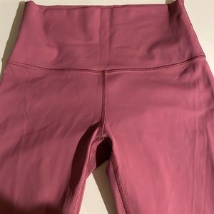 Lululemon 25’ leggings